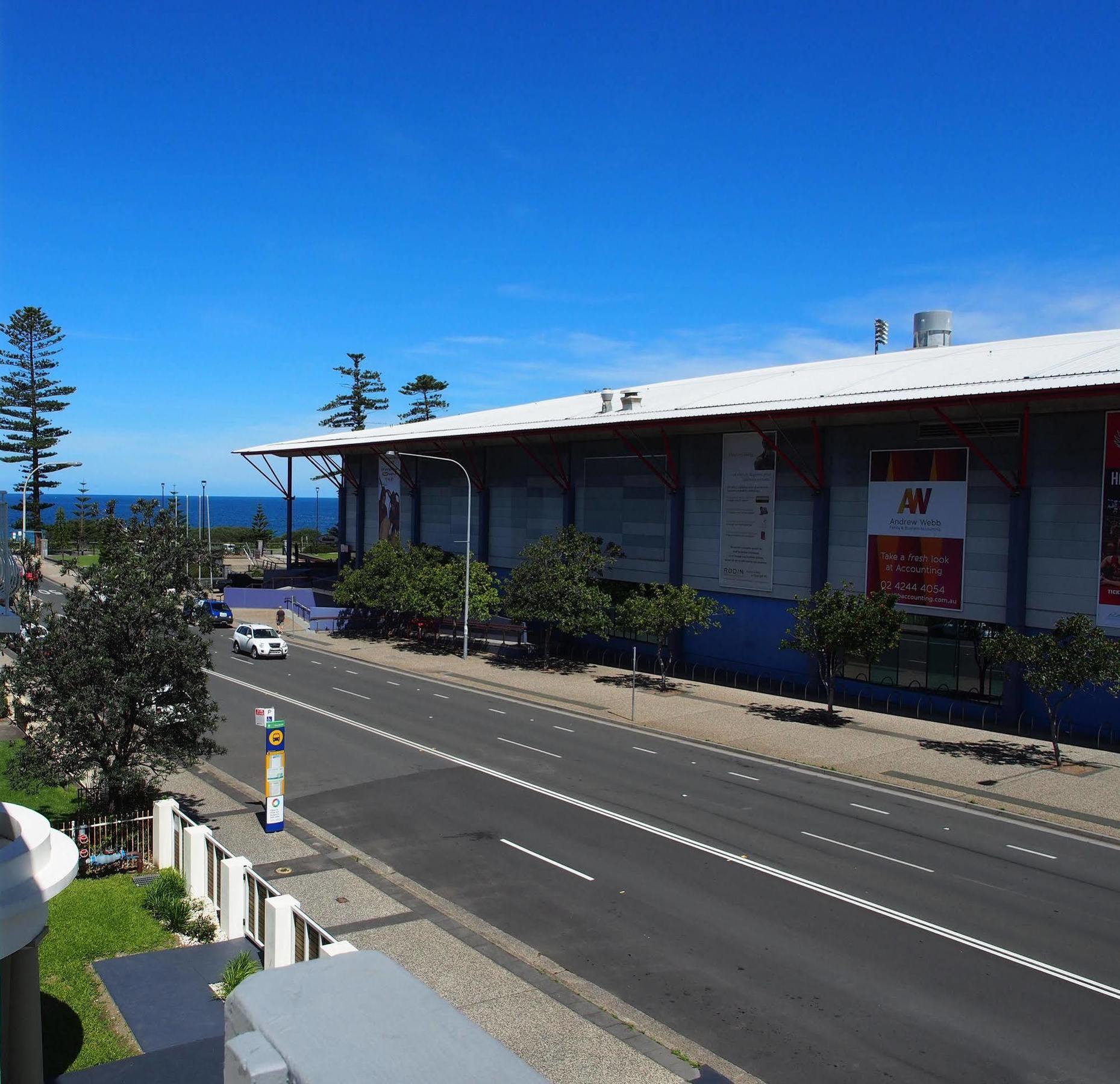 City Beach Motel Wollongong Exterior photo